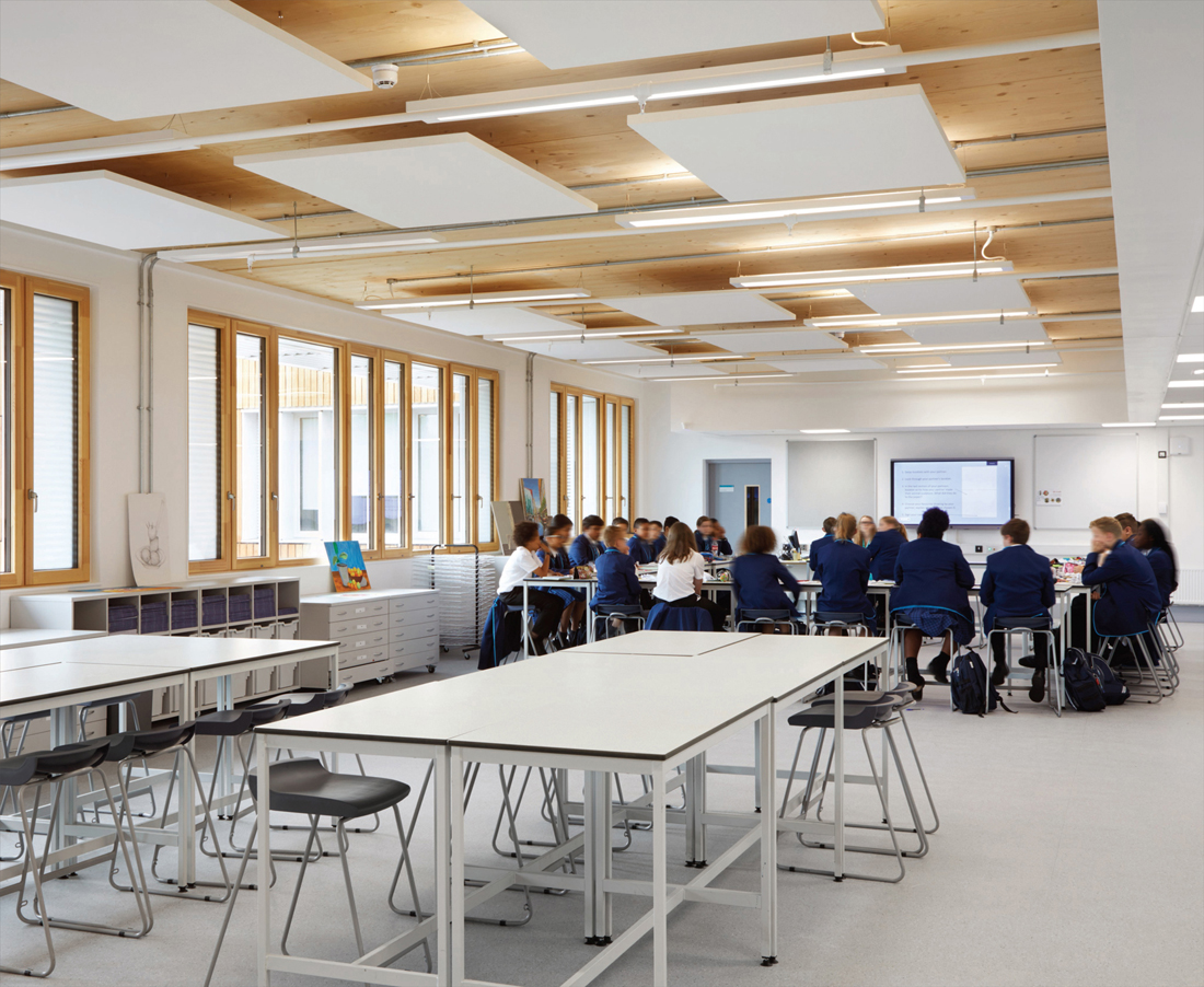 FIG 6.0 (chapter opener) Flexible teaching spaces are formed by extra long span CLT floors to Harris Academy, Sutton, by Architype (2019).